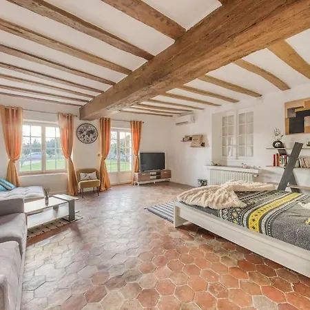 Charmante Maison De 240 M2 Avec Batisse Supplementaire Independante *