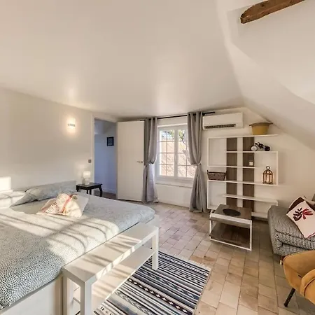 Charmante Maison De 240 M2 Avec Batisse Supplementaire Independante Torvilliers